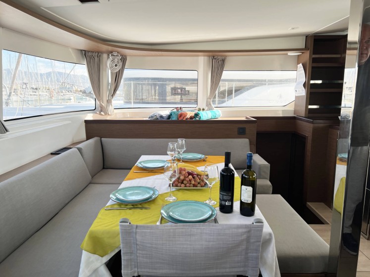 Lagoon 46 - Boatscribe.com