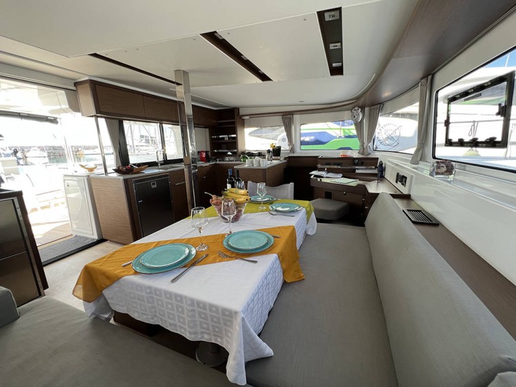 Lagoon 46 - Boatscribe.com