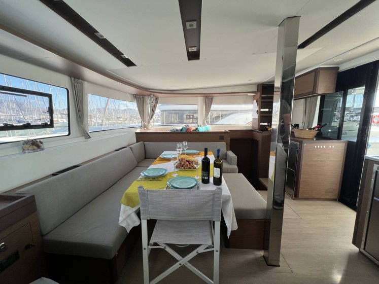Lagoon 46 - Boatscribe.com