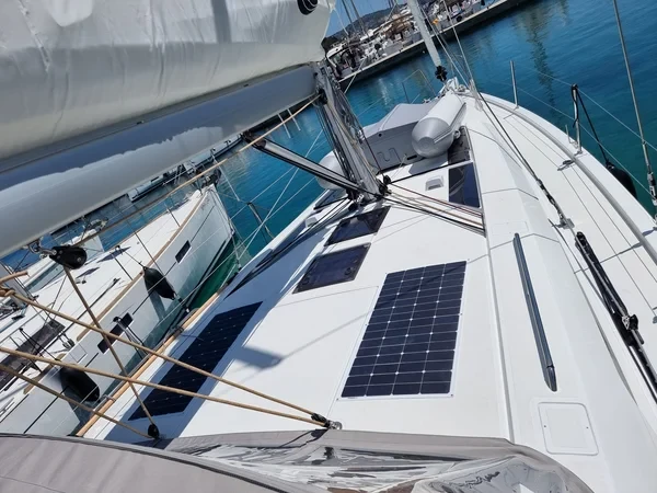 Oceanis 46.1 - Boatscribe.com