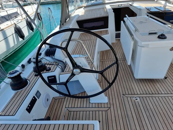 Oceanis 46.1 - Boatscribe.com