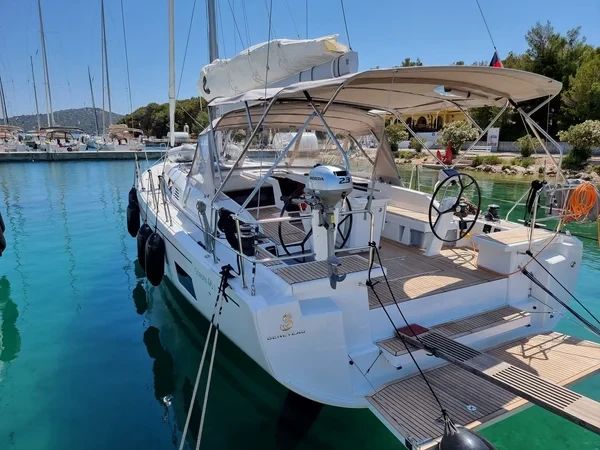 Oceanis 46.1 - Boatscribe.com