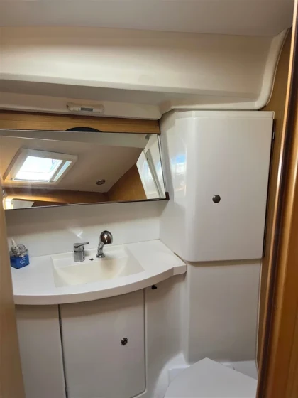 Sun Odyssey 42i - Boatscribe.com