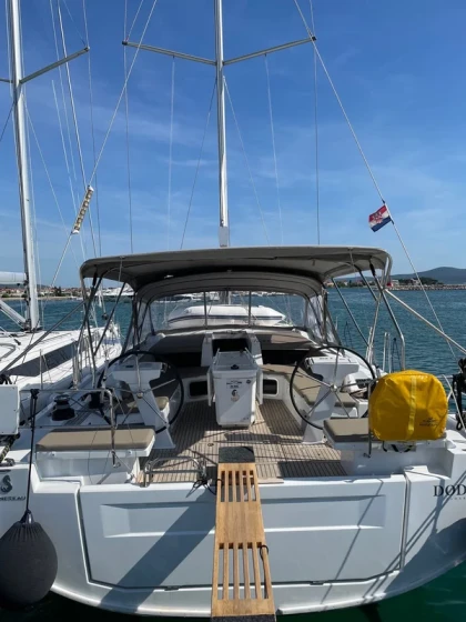 Oceanis 51.1 - Boatscribe.com