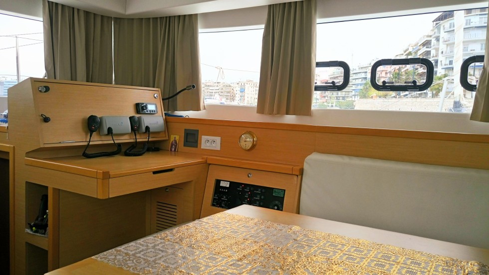 Lagoon 39 - Boatscribe.com