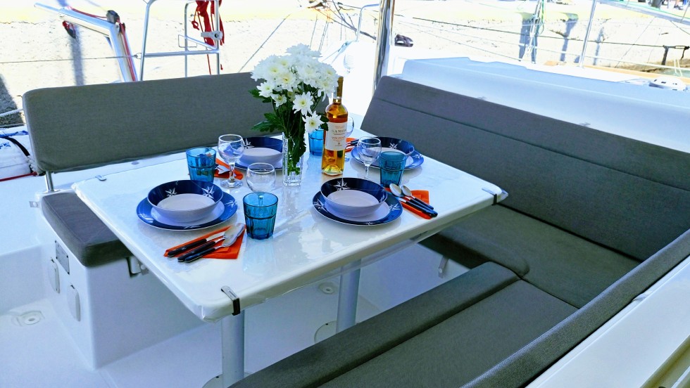 Lagoon 39 - Boatscribe.com