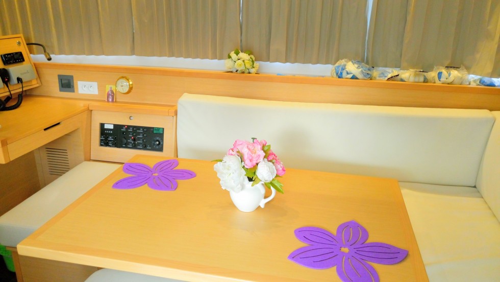 Lagoon 39 - Boatscribe.com