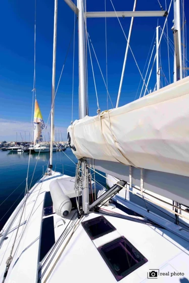 Oceanis 46.1 - Boatscribe.com