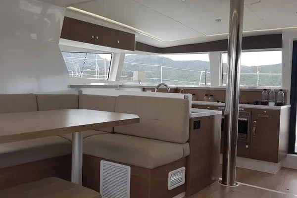 Bali 4.2 - Boatscribe.com