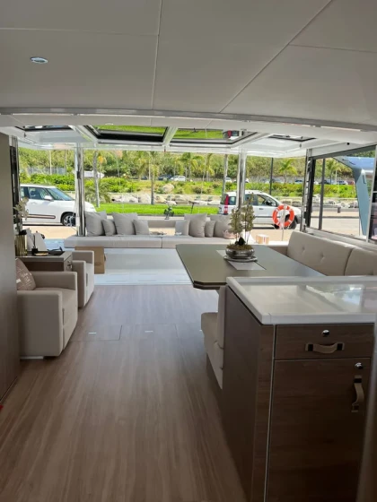 Bali 5.4 - Boatscribe.com