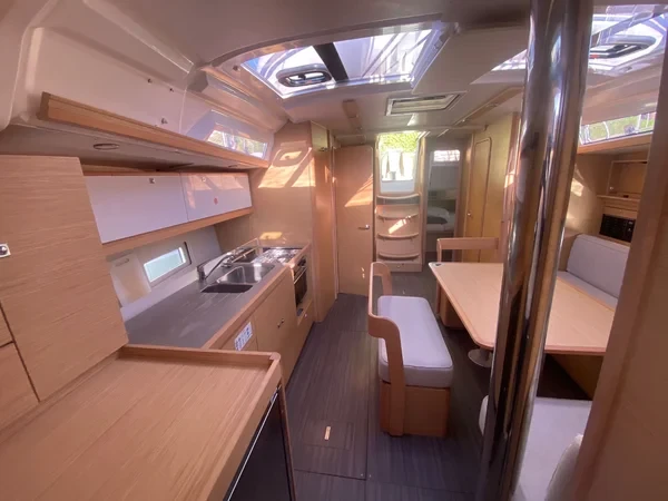 Dufour 430 - Boatscribe.com
