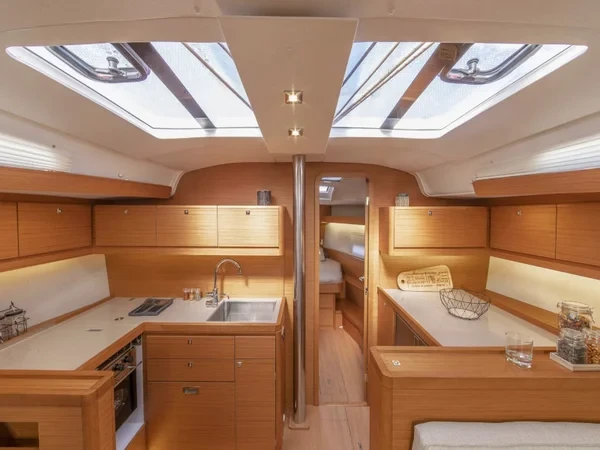 Dufour 430 - Boatscribe.com