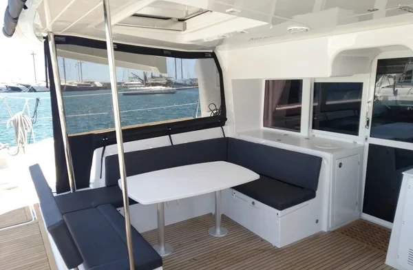 Lagoon 450 F - Boatscribe.com