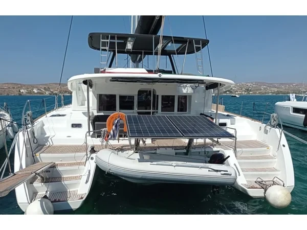 Lagoon 450 F - Boatscribe.com
