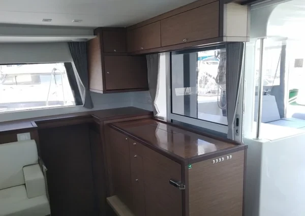 Lagoon 450 F - Boatscribe.com