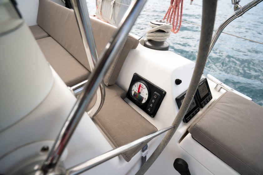 Dufour 335 GL - Boatscribe.com