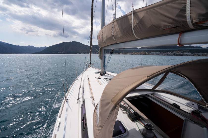 Dufour 335 GL - Boatscribe.com
