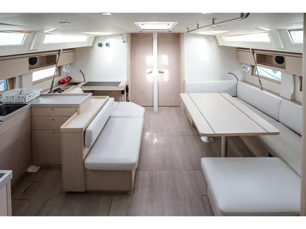 Oceanis 51.1 - Boatscribe.com
