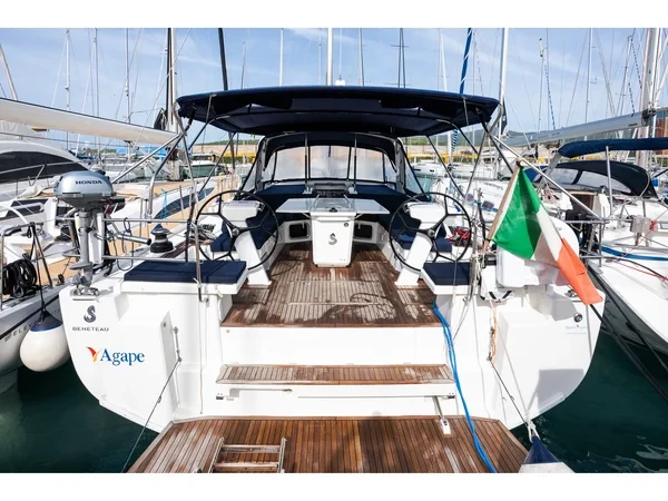 Oceanis 51.1 - Boatscribe.com