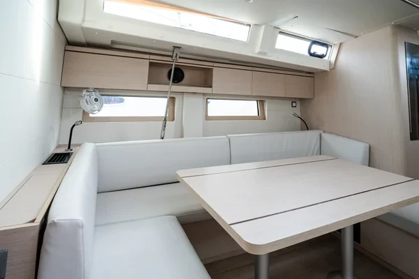 Oceanis 51.1 - Boatscribe.com