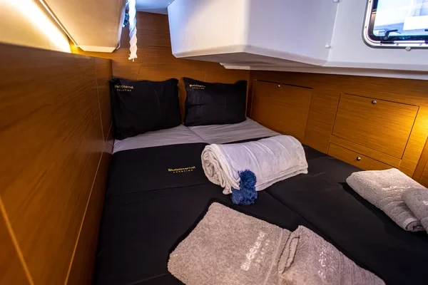 Sun Odyssey 410 - Boatscribe.com