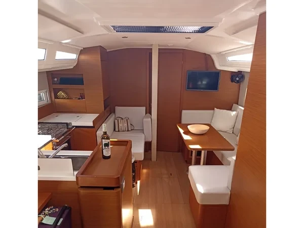 Sun Odyssey 410 - Boatscribe.com