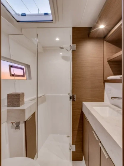 Lagoon 40 - Boatscribe.com