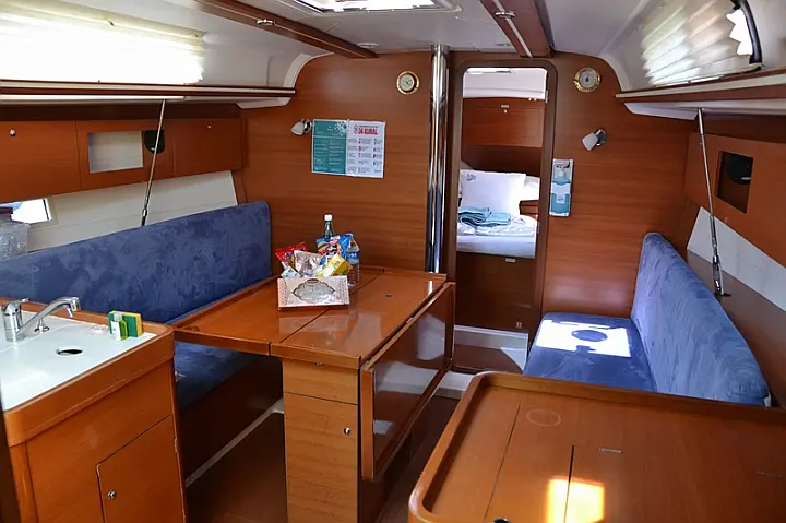 Dufour 335 GL - Boatscribe.com