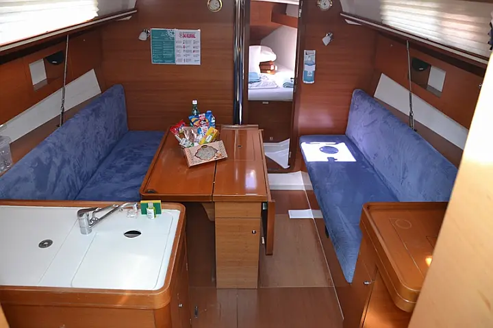 Dufour 335 GL - Boatscribe.com