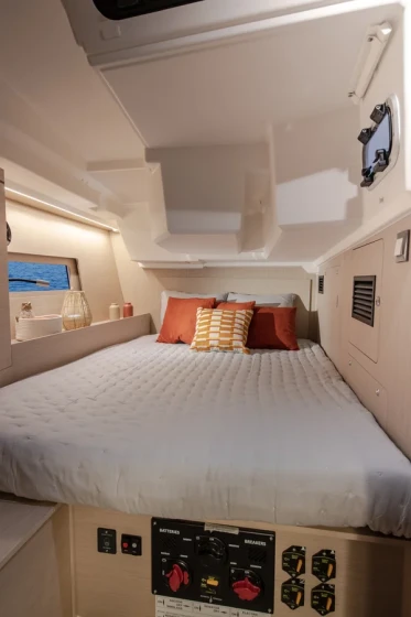 Oceanis 46 - Boatscribe.com