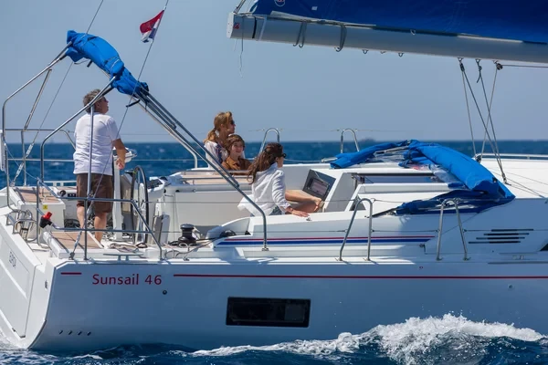 Oceanis 46 - Boatscribe.com