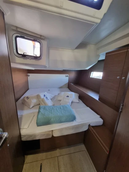 Oceanis 51.1 - Boatscribe.com