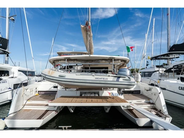 Lagoon 42 - Boatscribe.com