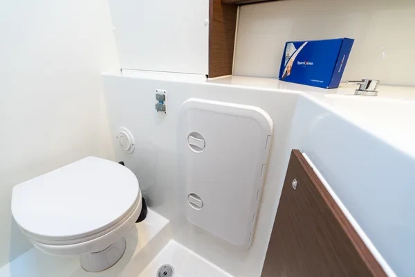 Lagoon 42 - Boatscribe.com
