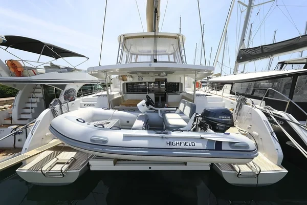 Lagoon 46 - Boatscribe.com