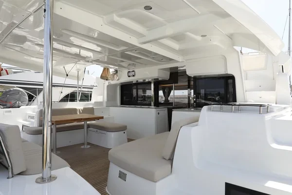 Lagoon 46 - Boatscribe.com