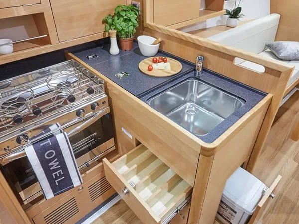 Sun Odyssey 319 - Boatscribe.com