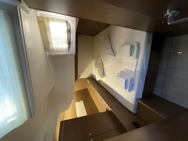 Oceanis 51.1 - Boatscribe.com