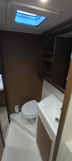 Lagoon 42 - Boatscribe.com