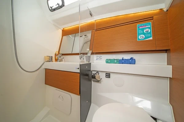Sun Odyssey 410 - Boatscribe.com