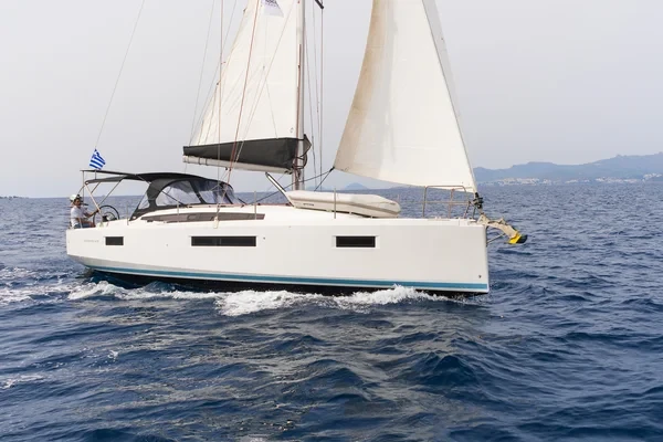 Sun Odyssey 410 - Boatscribe.com