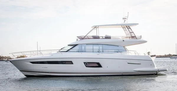 Prestige 550 Fly - Boatscribe.com