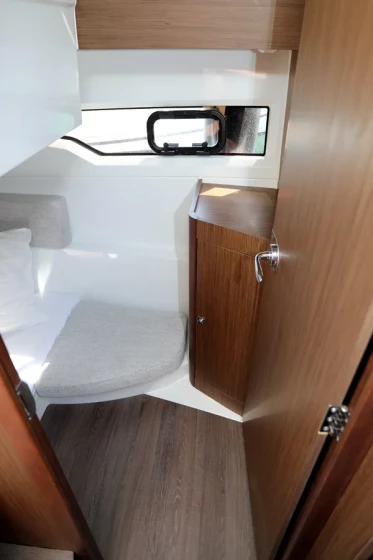 Merry Fisher 895 - Boatscribe.com