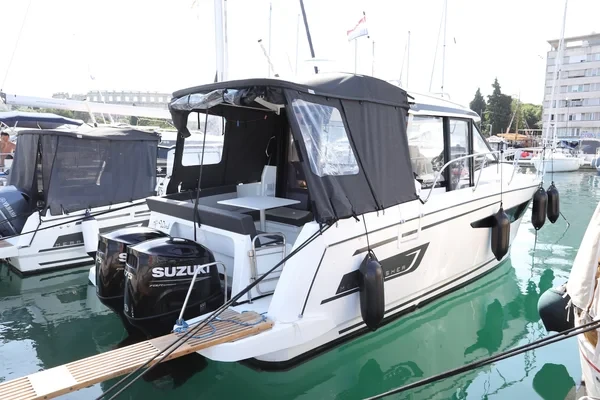 Merry Fisher 895 - Boatscribe.com