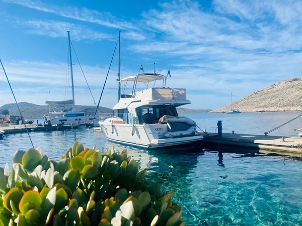 Swift Trawler 35 - Boatscribe.com