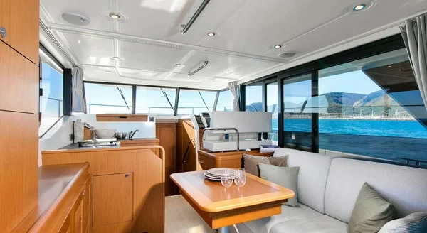 Swift Trawler 35 - Boatscribe.com