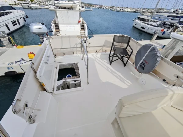 Swift Trawler 35 - Boatscribe.com