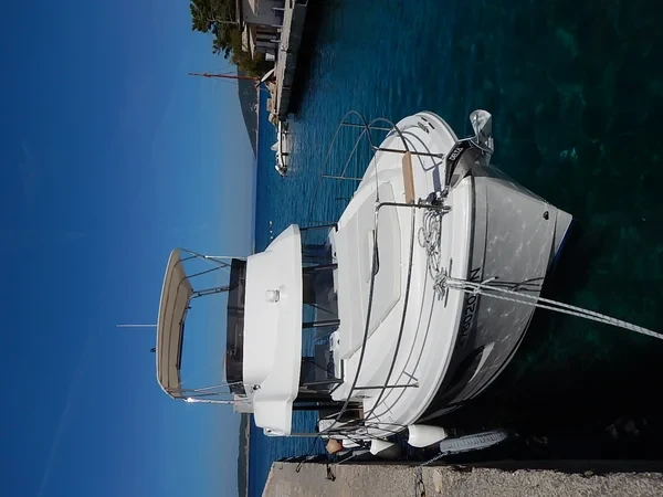 Swift Trawler 35 - Boatscribe.com