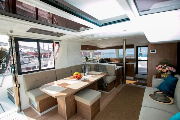 Bali 4.2 - Boatscribe.com