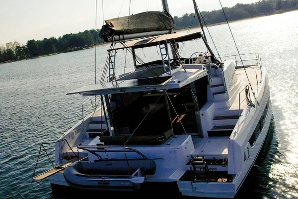 Bali 4.2 - Boatscribe.com